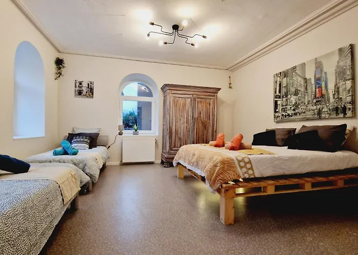 Вилла Maison De Maitre & Корнимон