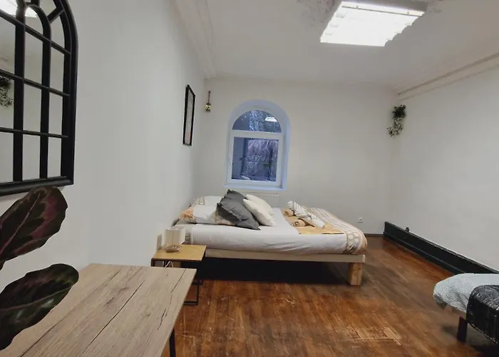 Maison De Maitre & Вилла Корнимон